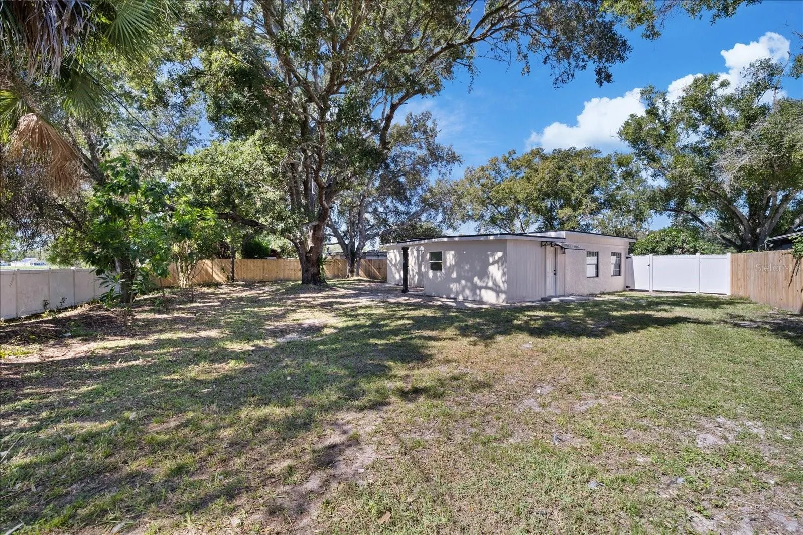 8507 LIBBY LN