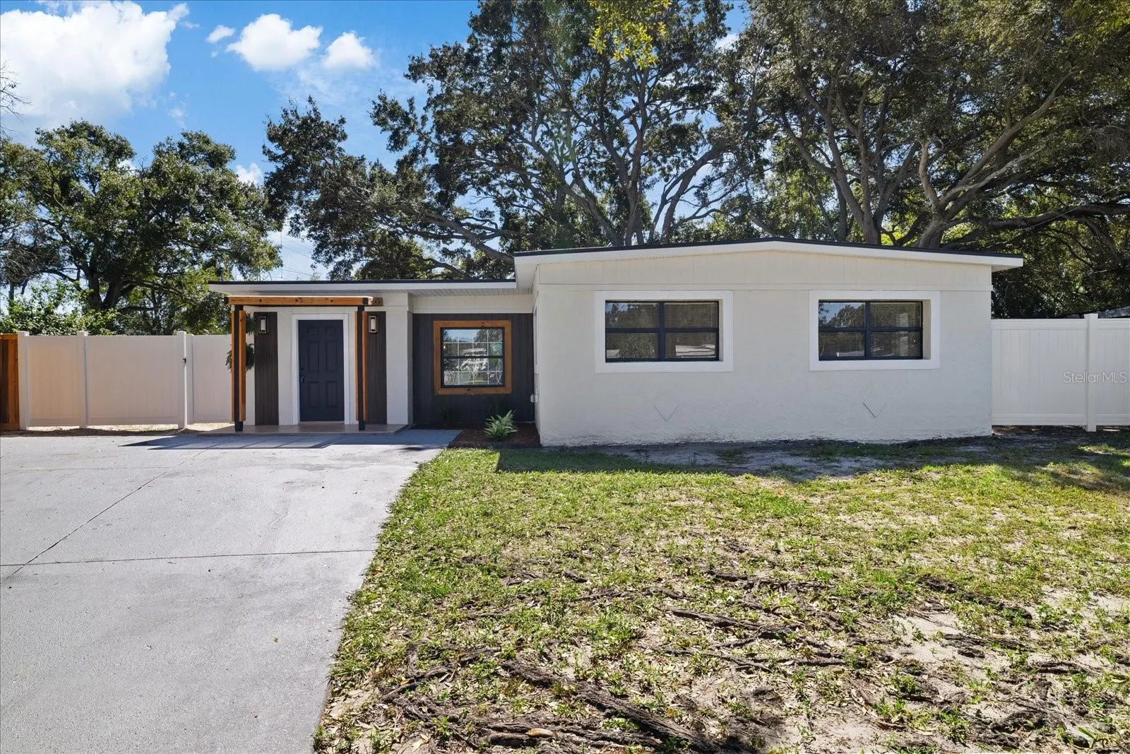 8507 LIBBY LN