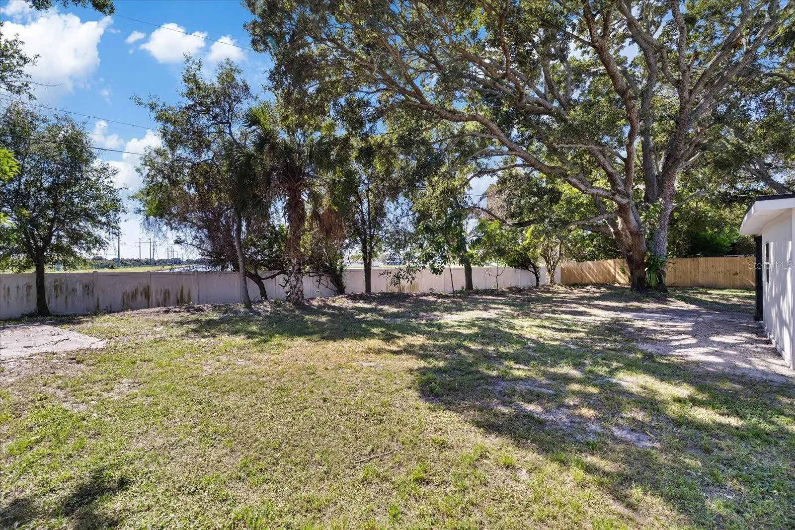 8507 LIBBY LN