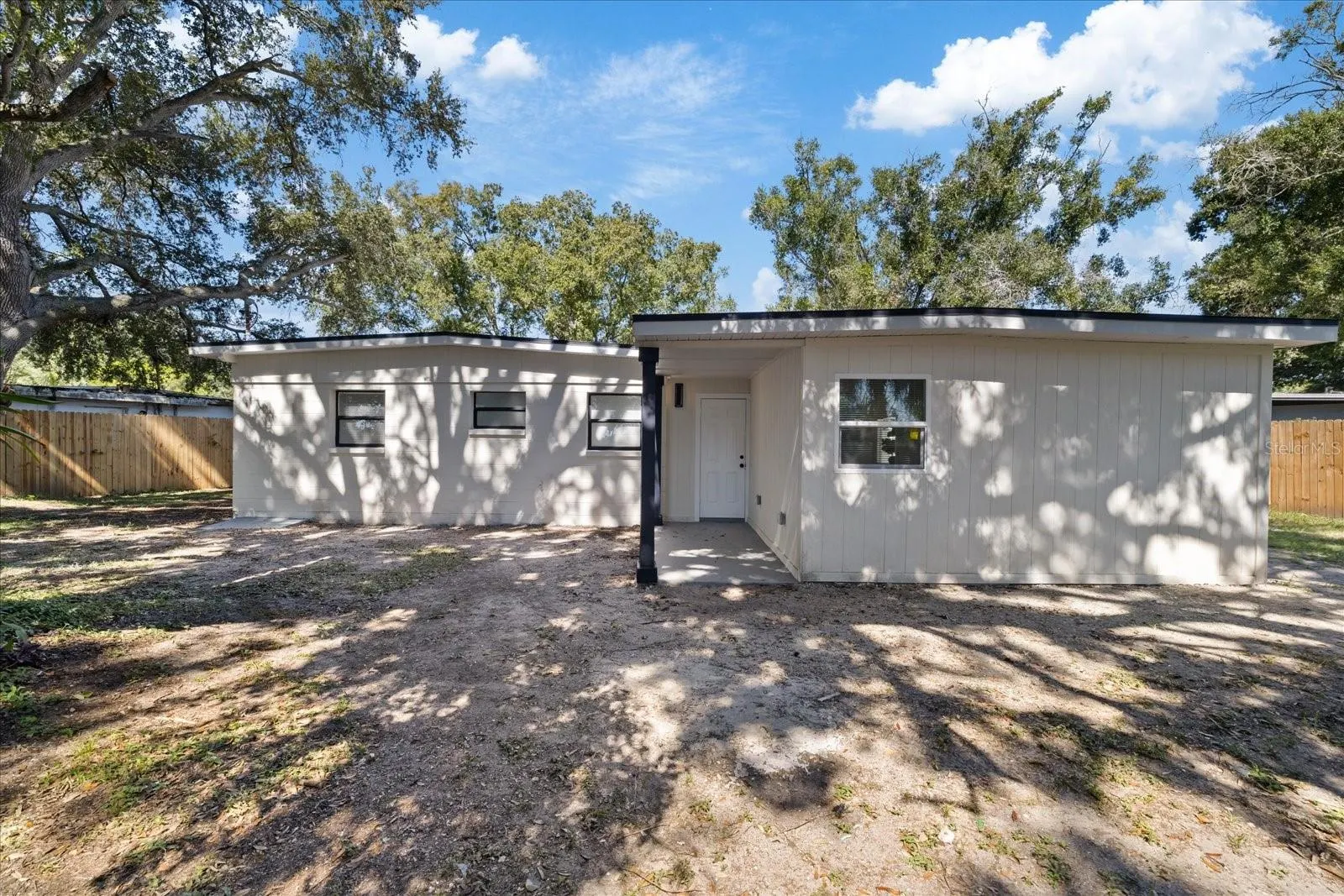 8507 LIBBY LN