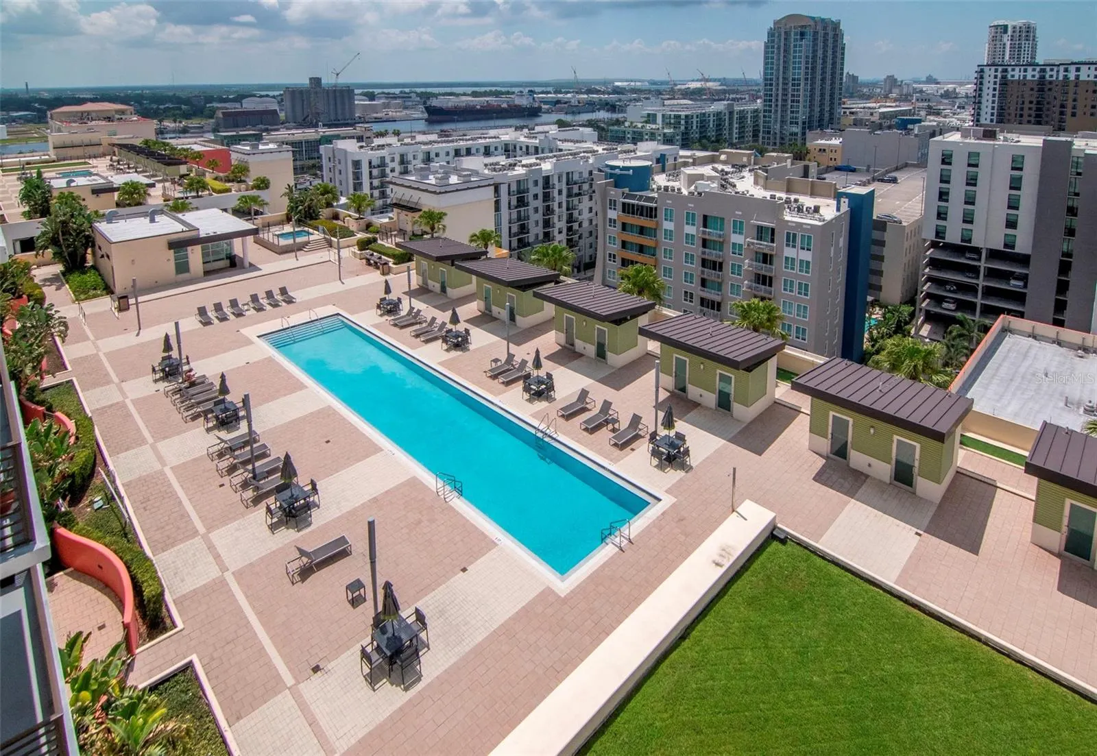 1120 E KENNEDY BLVD #1512 #1512