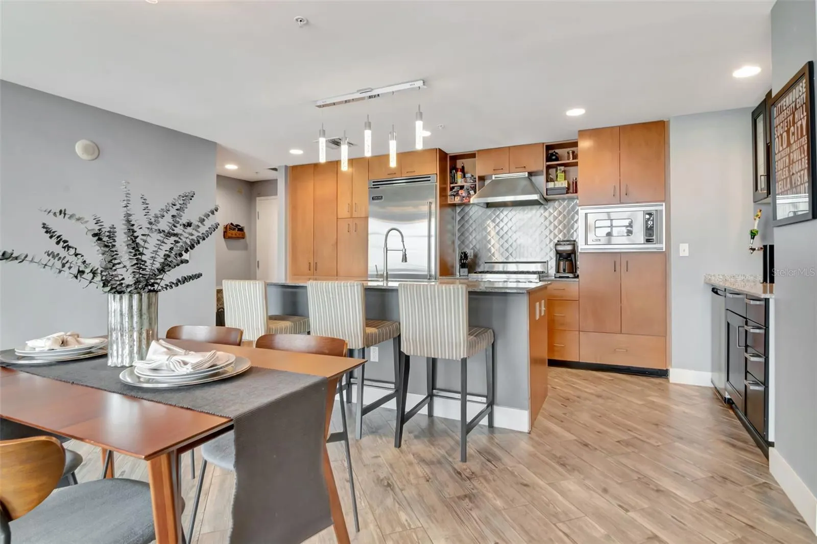 1120 E KENNEDY BLVD #1512 #1512