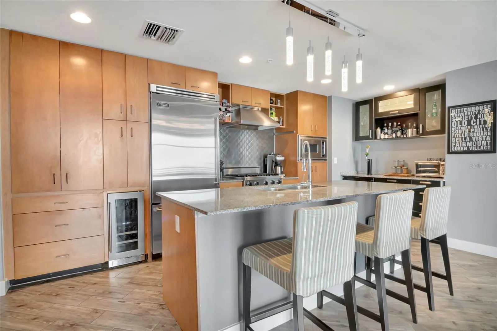 1120 E KENNEDY BLVD #1512 #1512