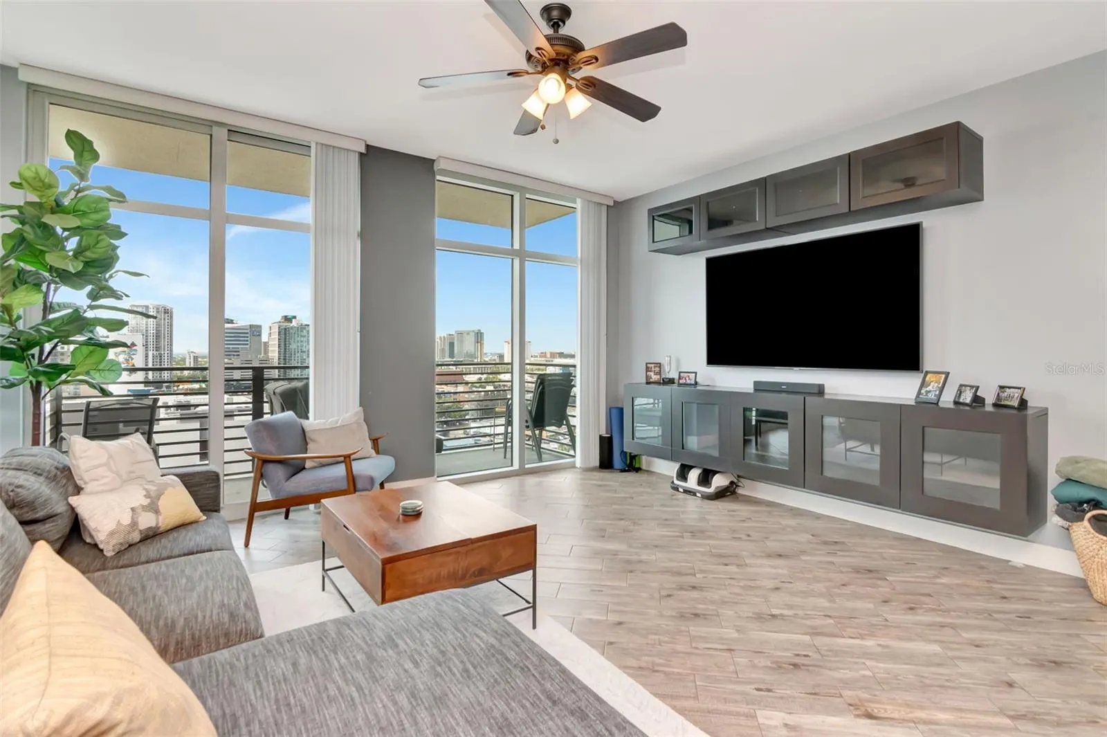 1120 E KENNEDY BLVD #1512 #1512