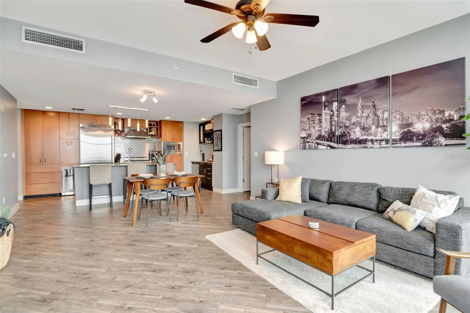 1120 E KENNEDY BLVD #1512 #1512