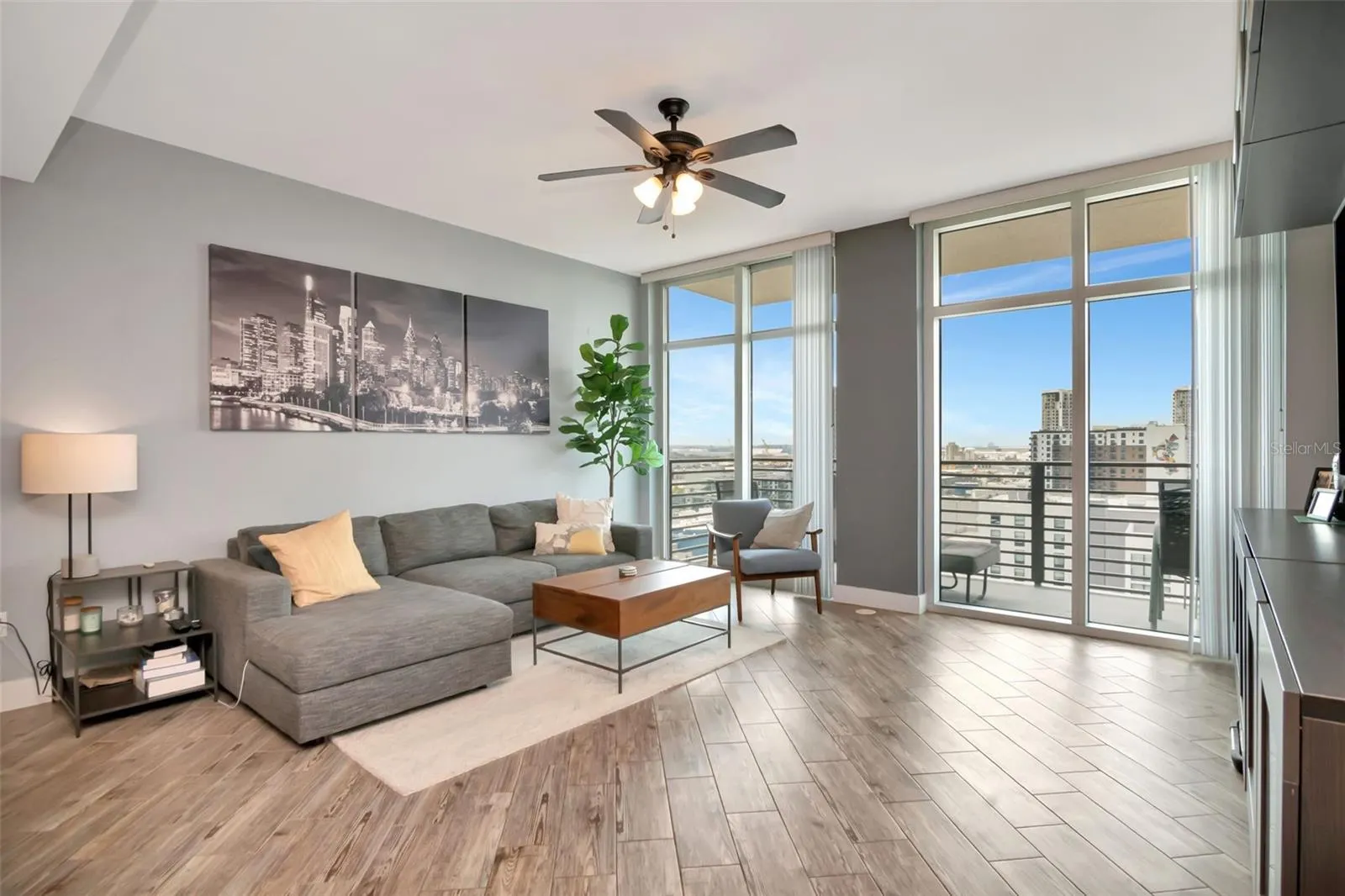 1120 E KENNEDY BLVD #1512 #1512