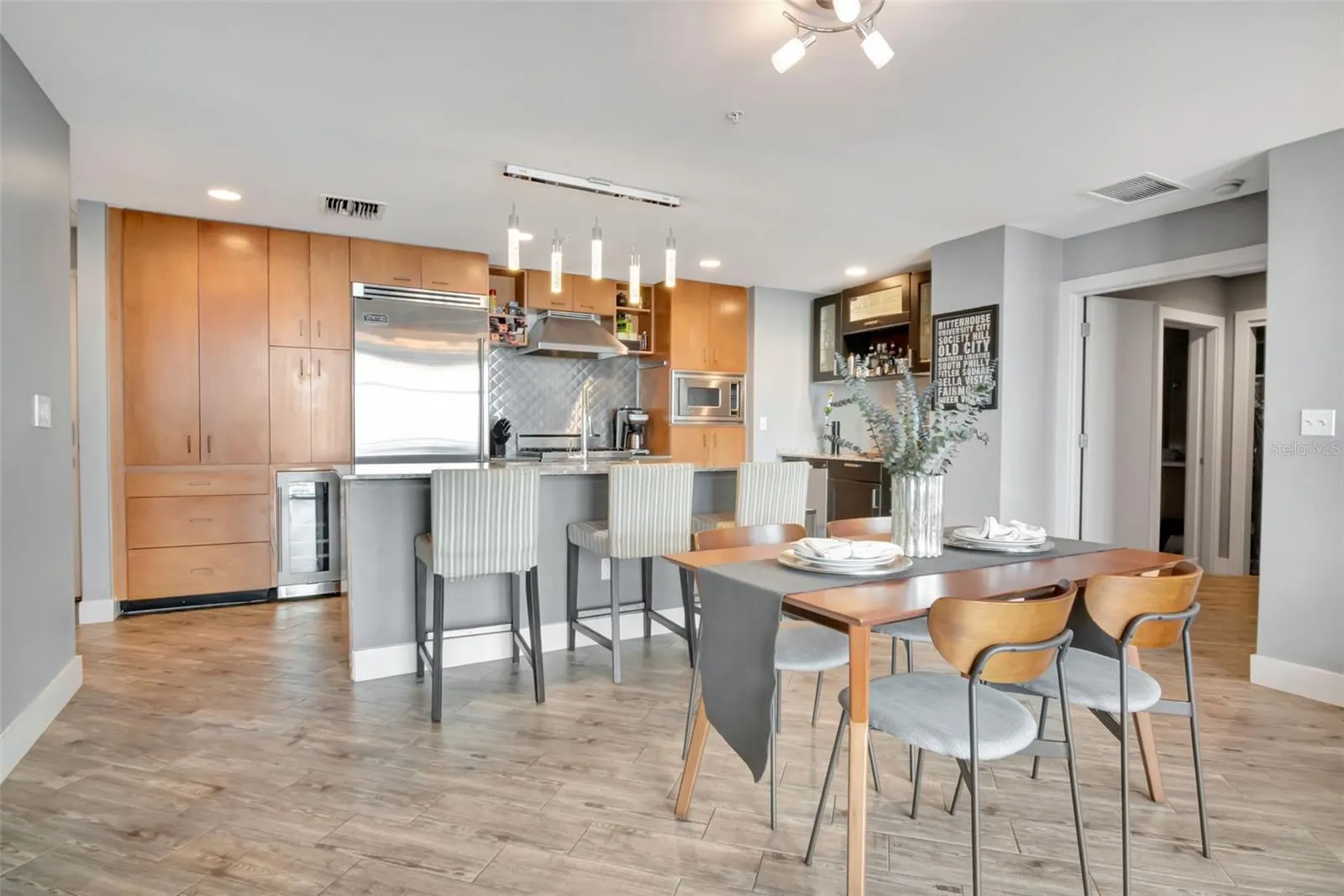 1120 E KENNEDY BLVD #1512 #1512