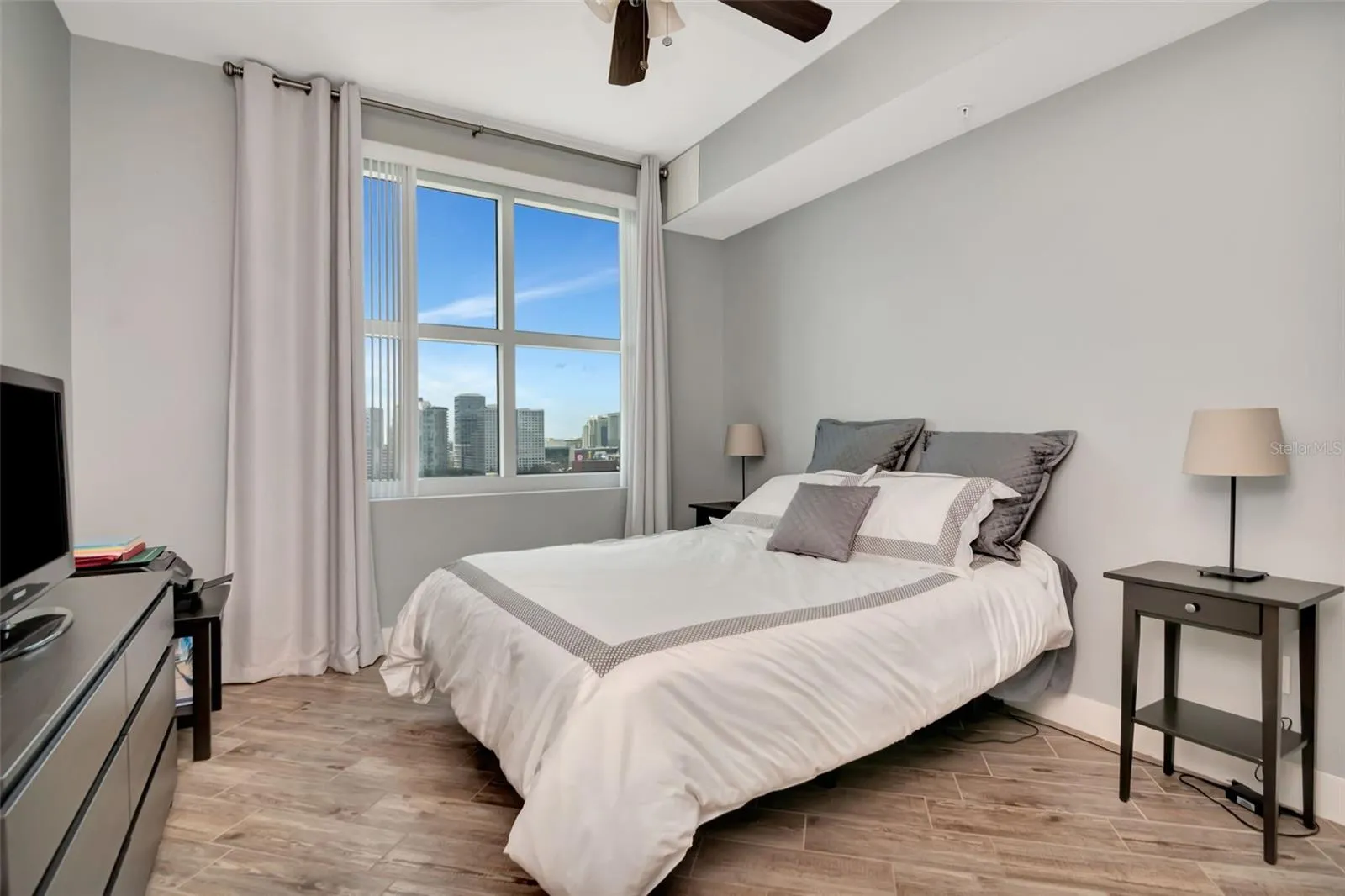 1120 E KENNEDY BLVD #1512 #1512