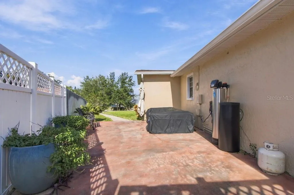 2665 ULLMAN CT