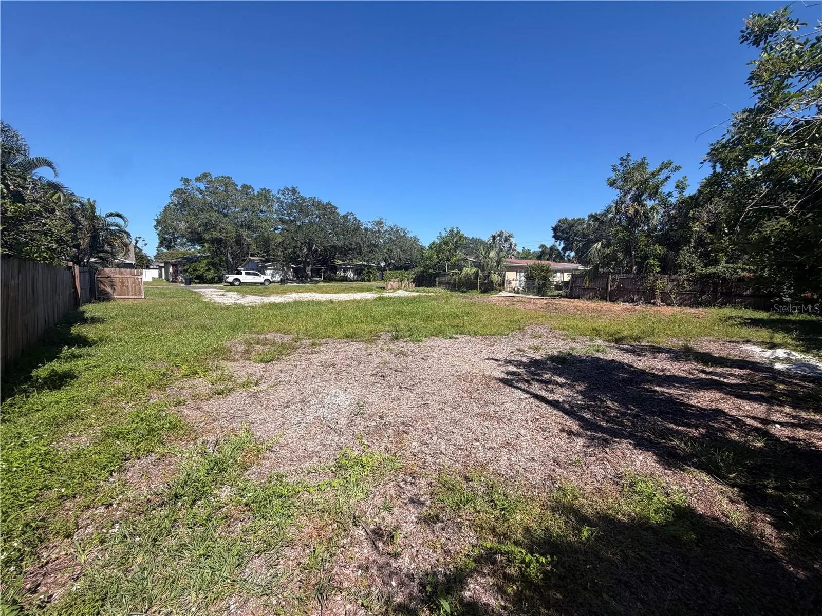 138 N 43RD DR