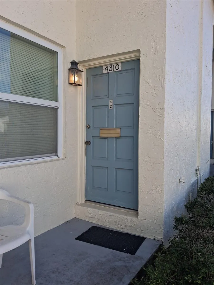 4310 LA MORA CT