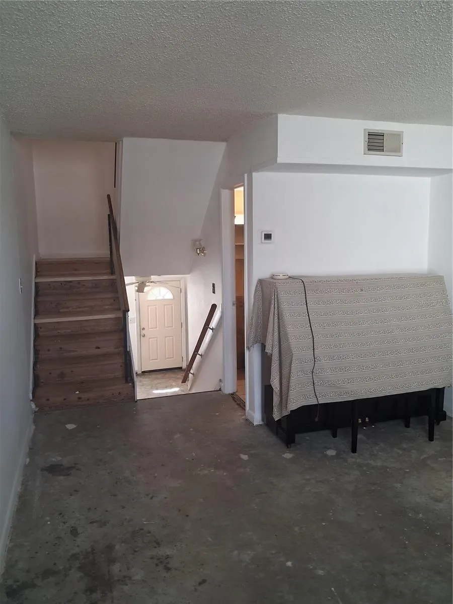 4310 LA MORA CT