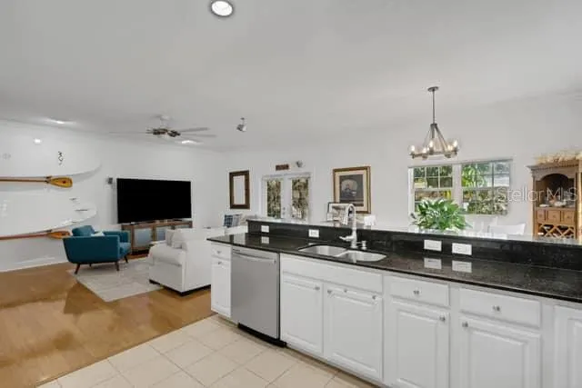 110 RICARDO WAY NE #8 #8