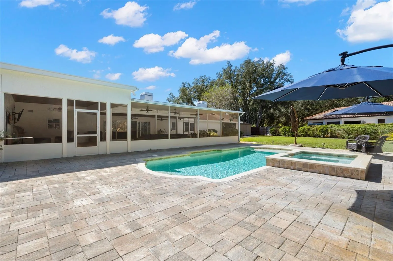 704 CENTERBROOK DR