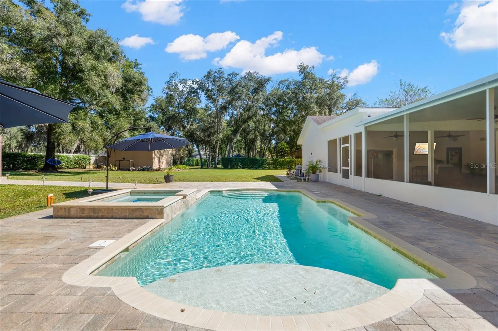 704 CENTERBROOK DR