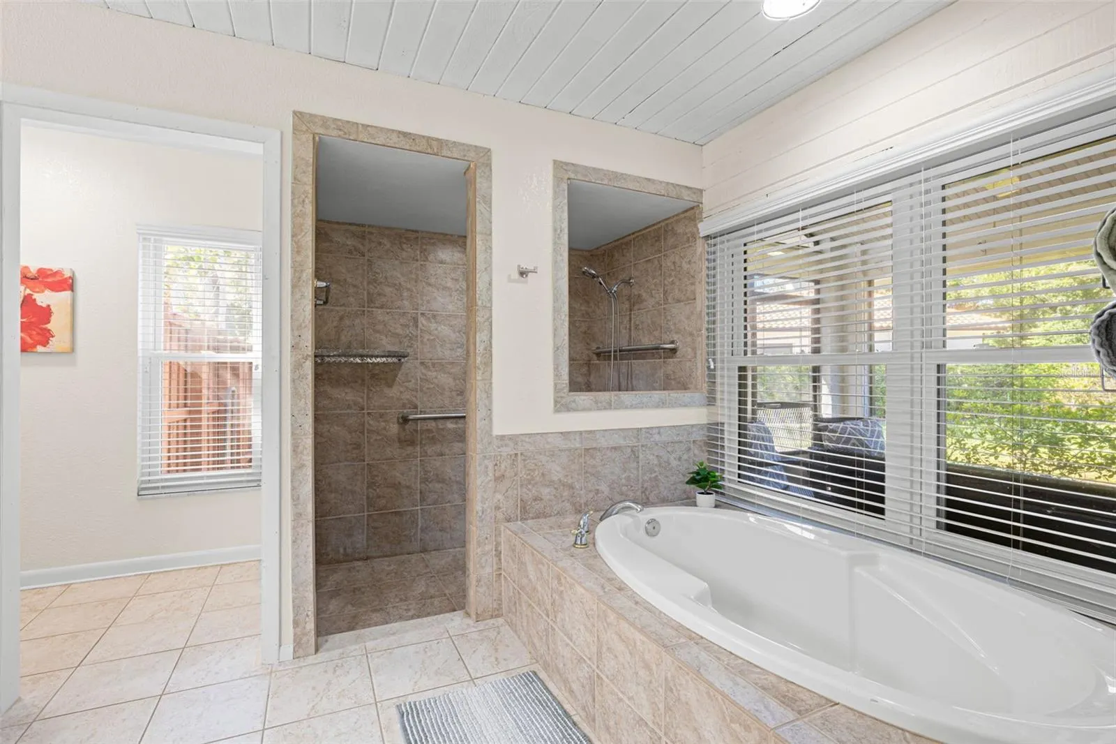 704 CENTERBROOK DR