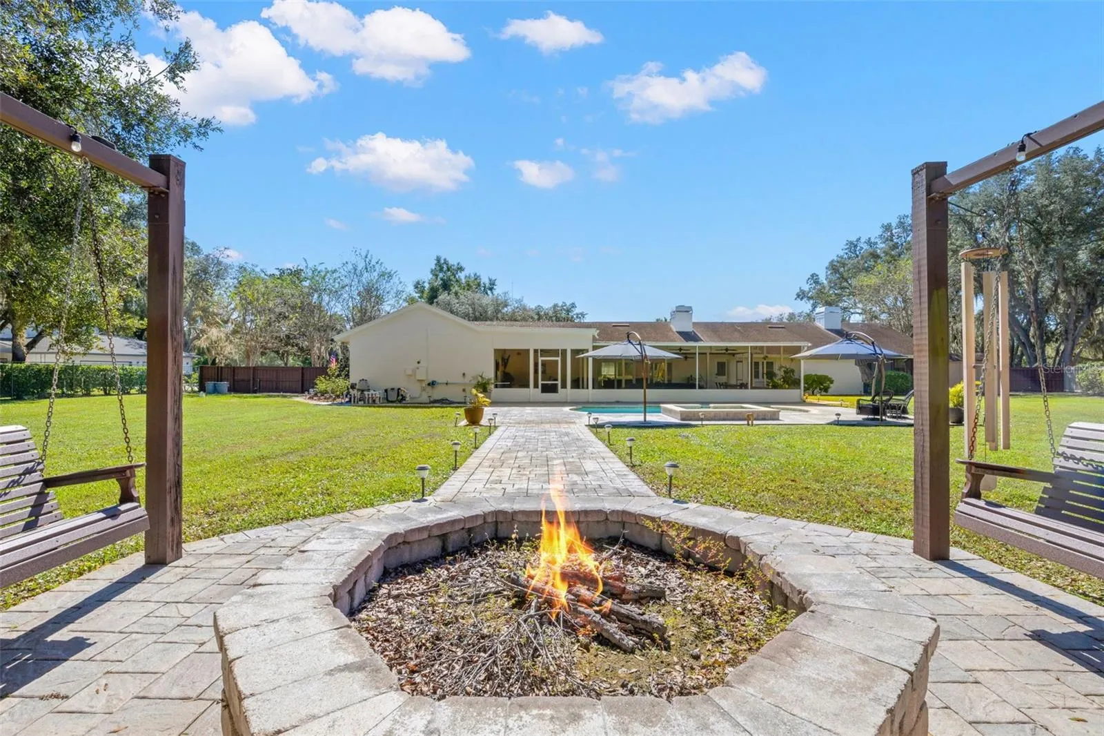704 CENTERBROOK DR