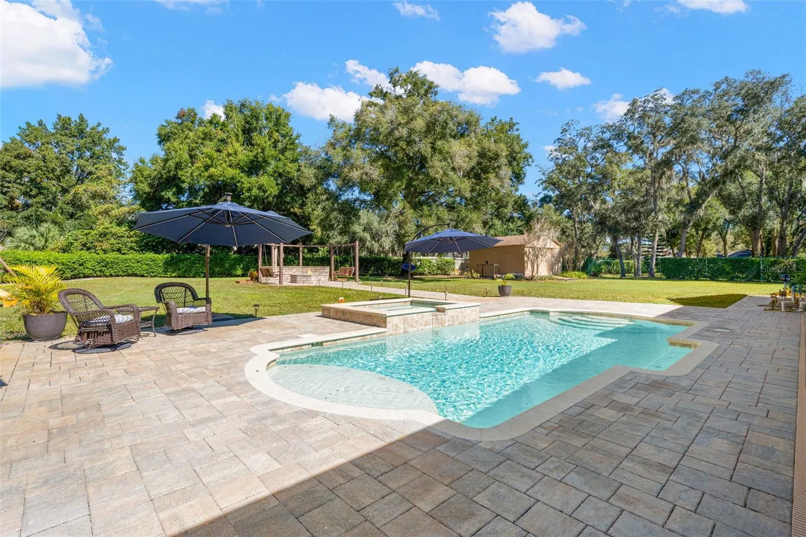 704 CENTERBROOK DR