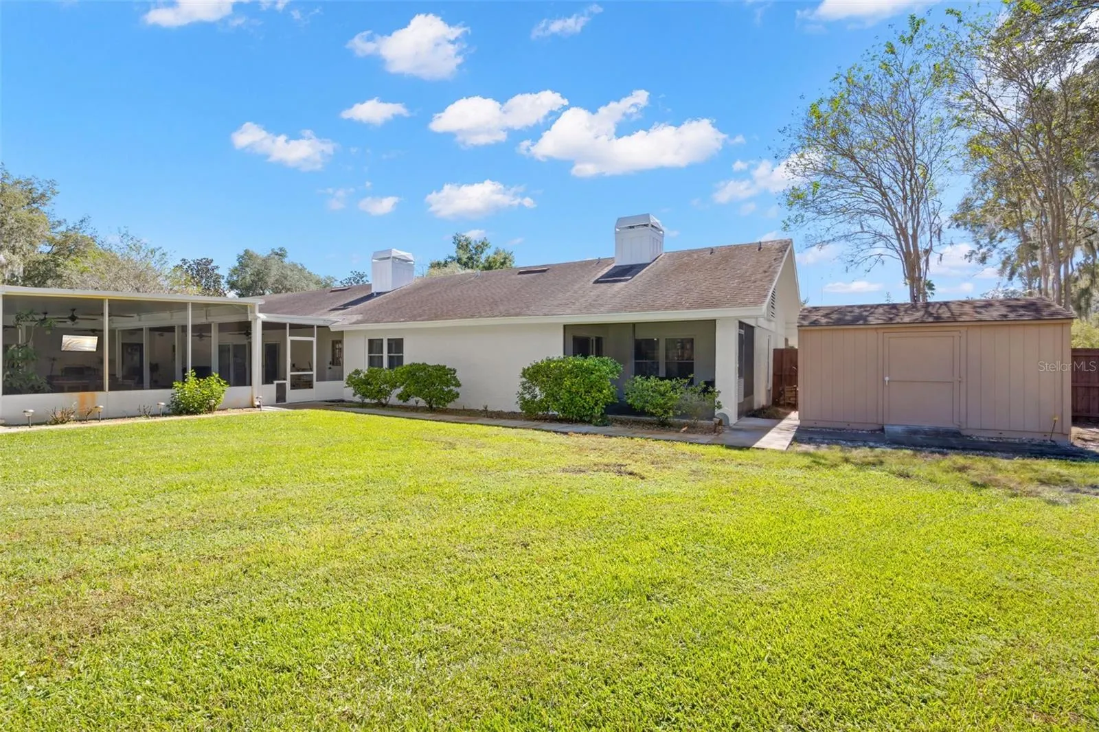 704 CENTERBROOK DR