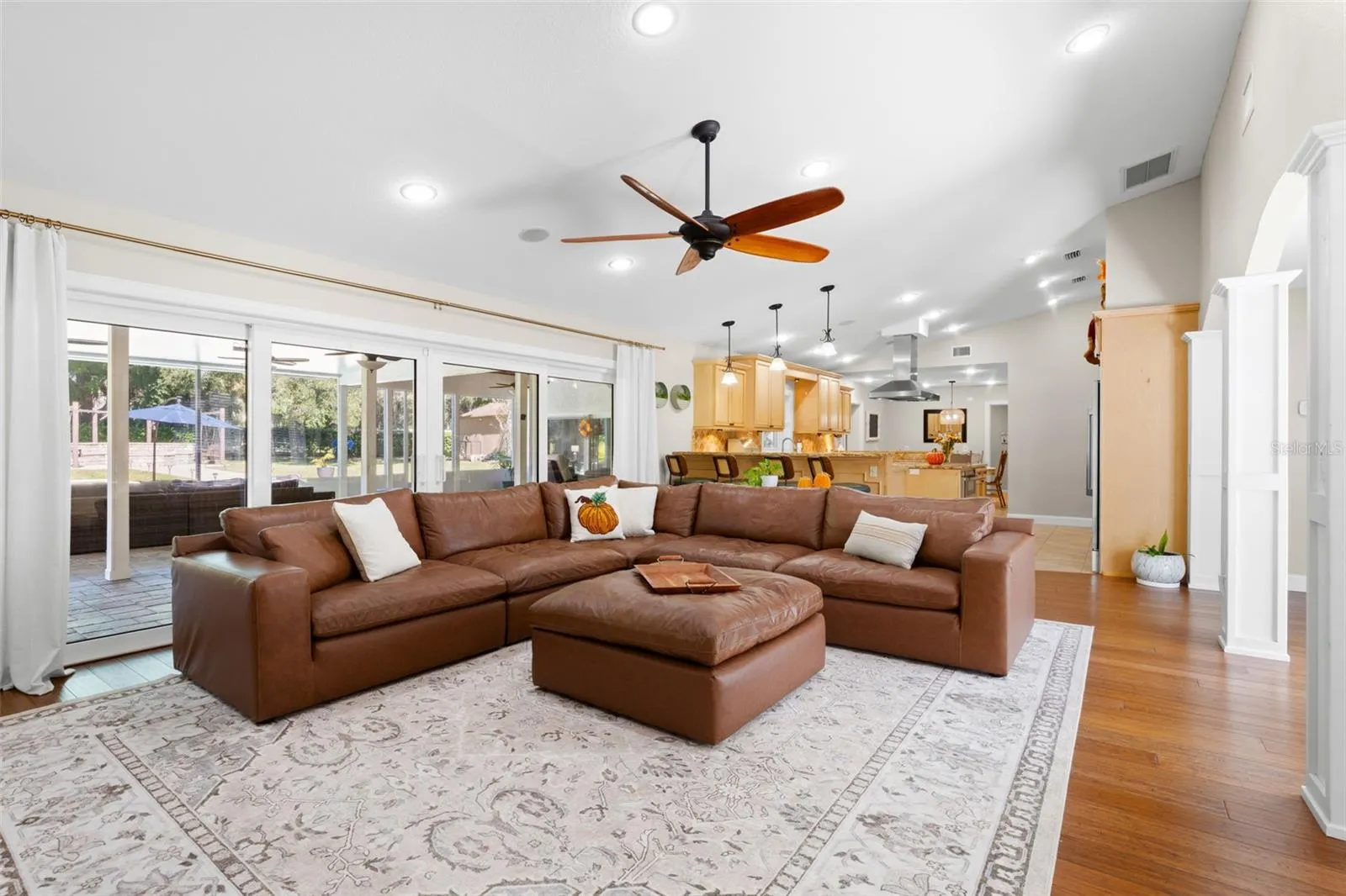 704 CENTERBROOK DR