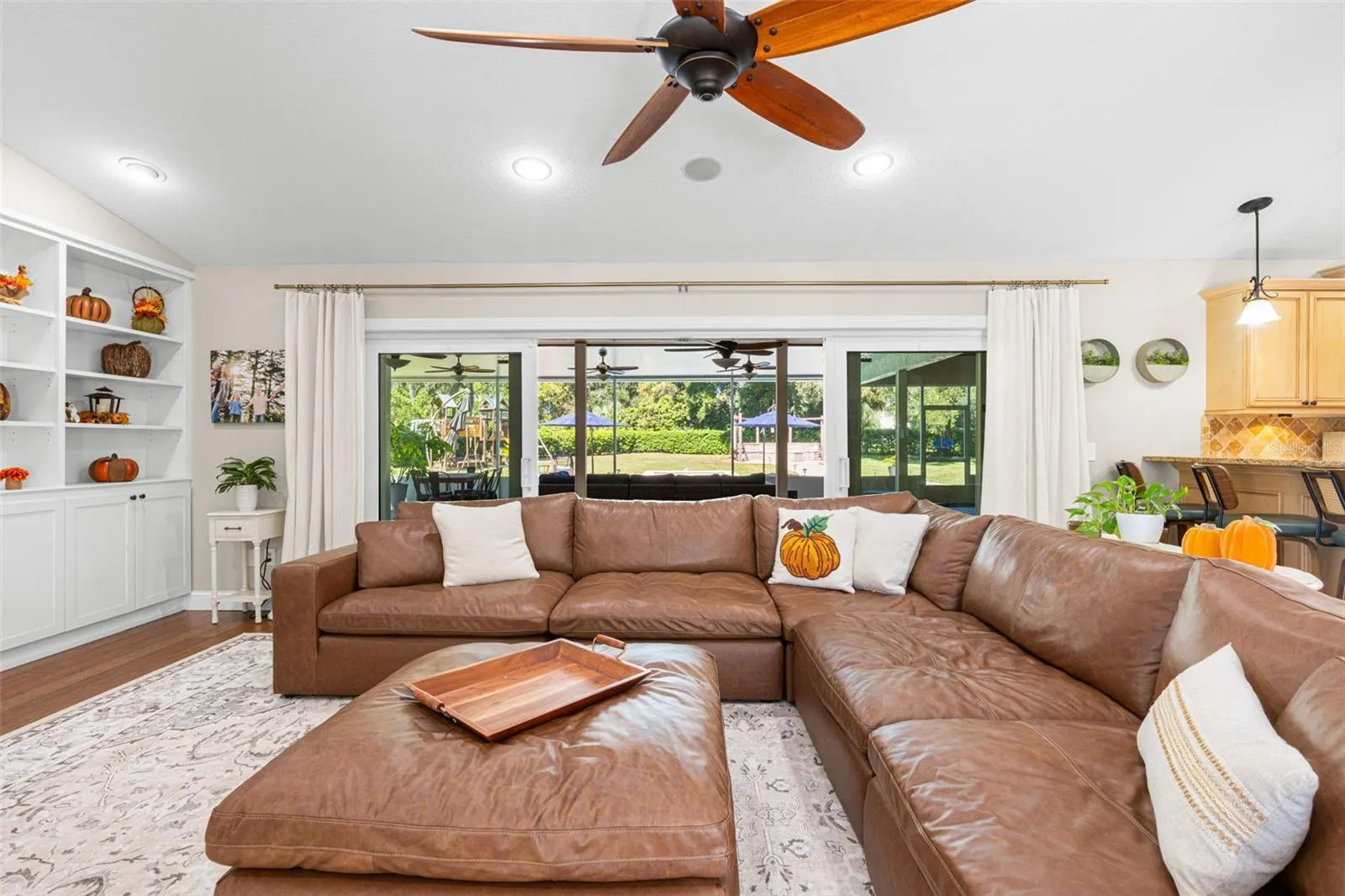 704 CENTERBROOK DR