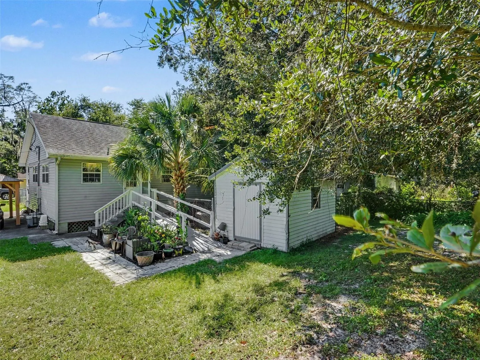 3020 STRAWBERRY LN