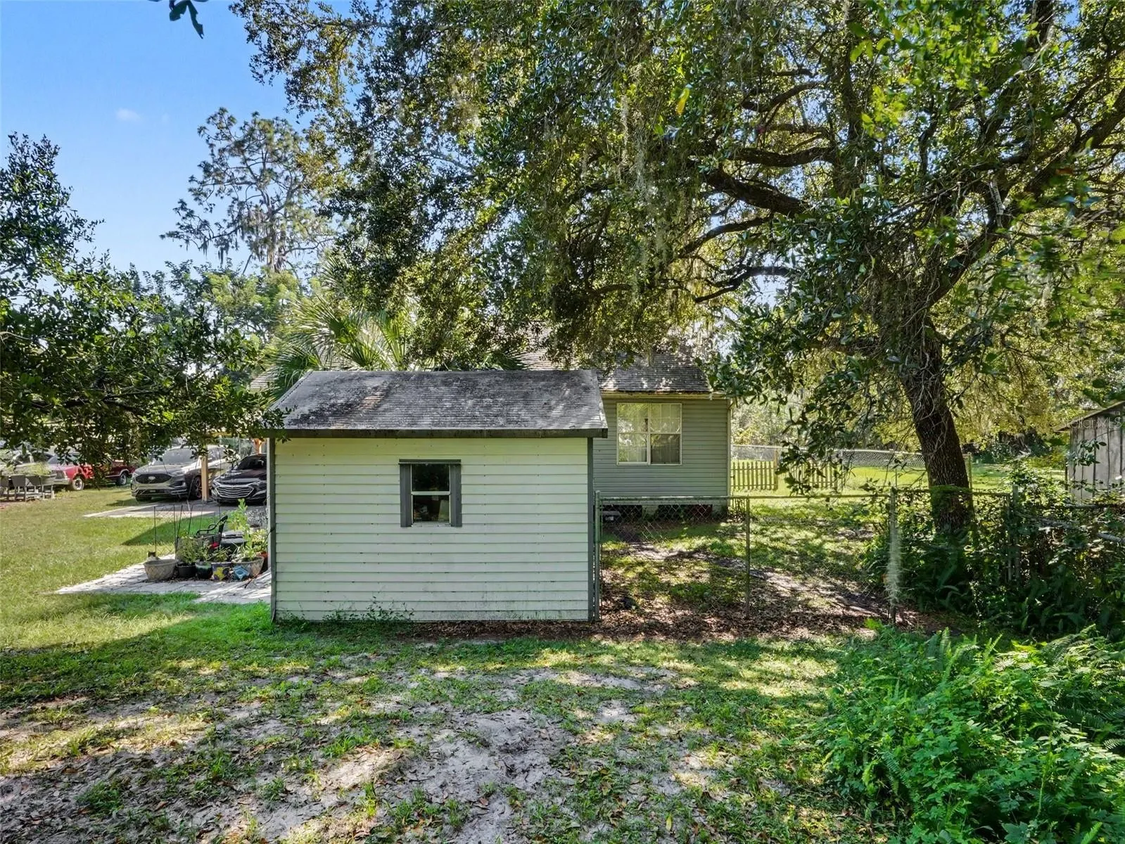 3020 STRAWBERRY LN
