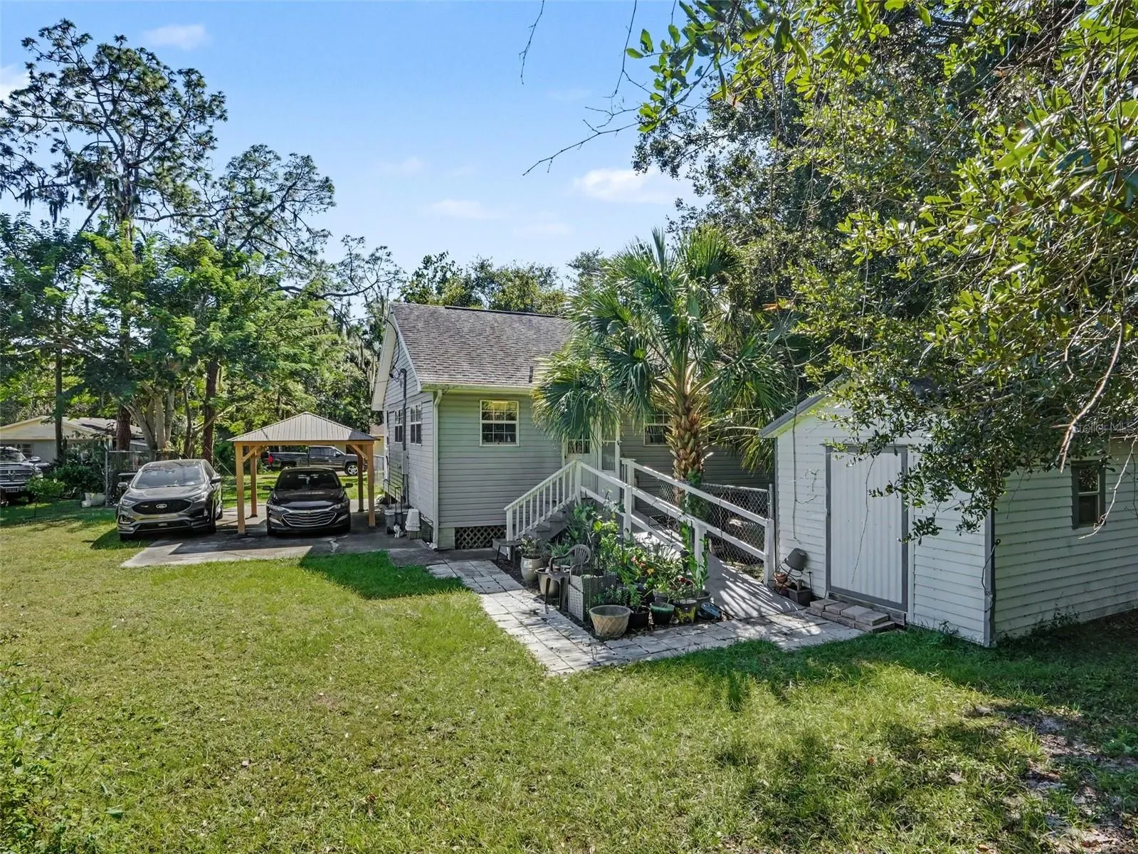 3020 STRAWBERRY LN