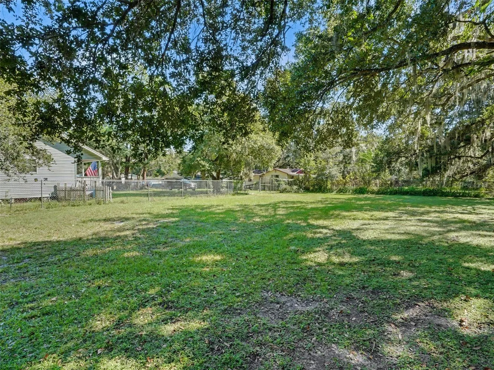 3020 STRAWBERRY LN