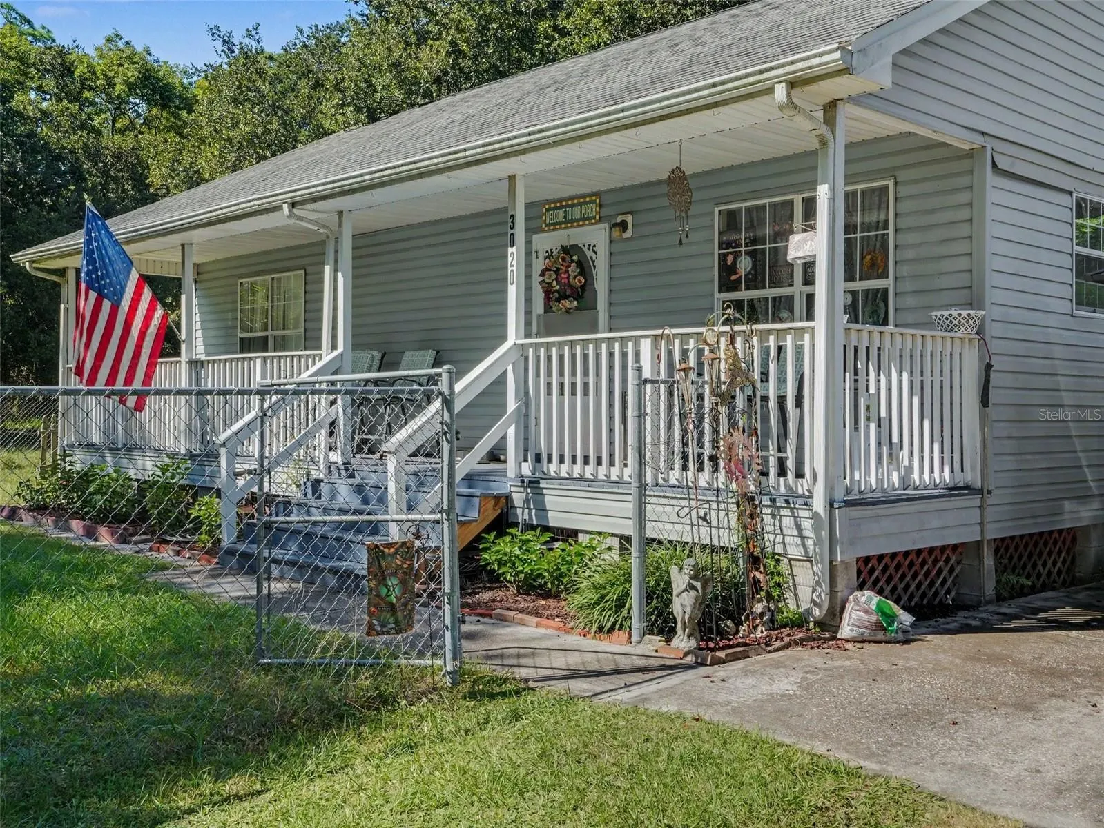3020 STRAWBERRY LN