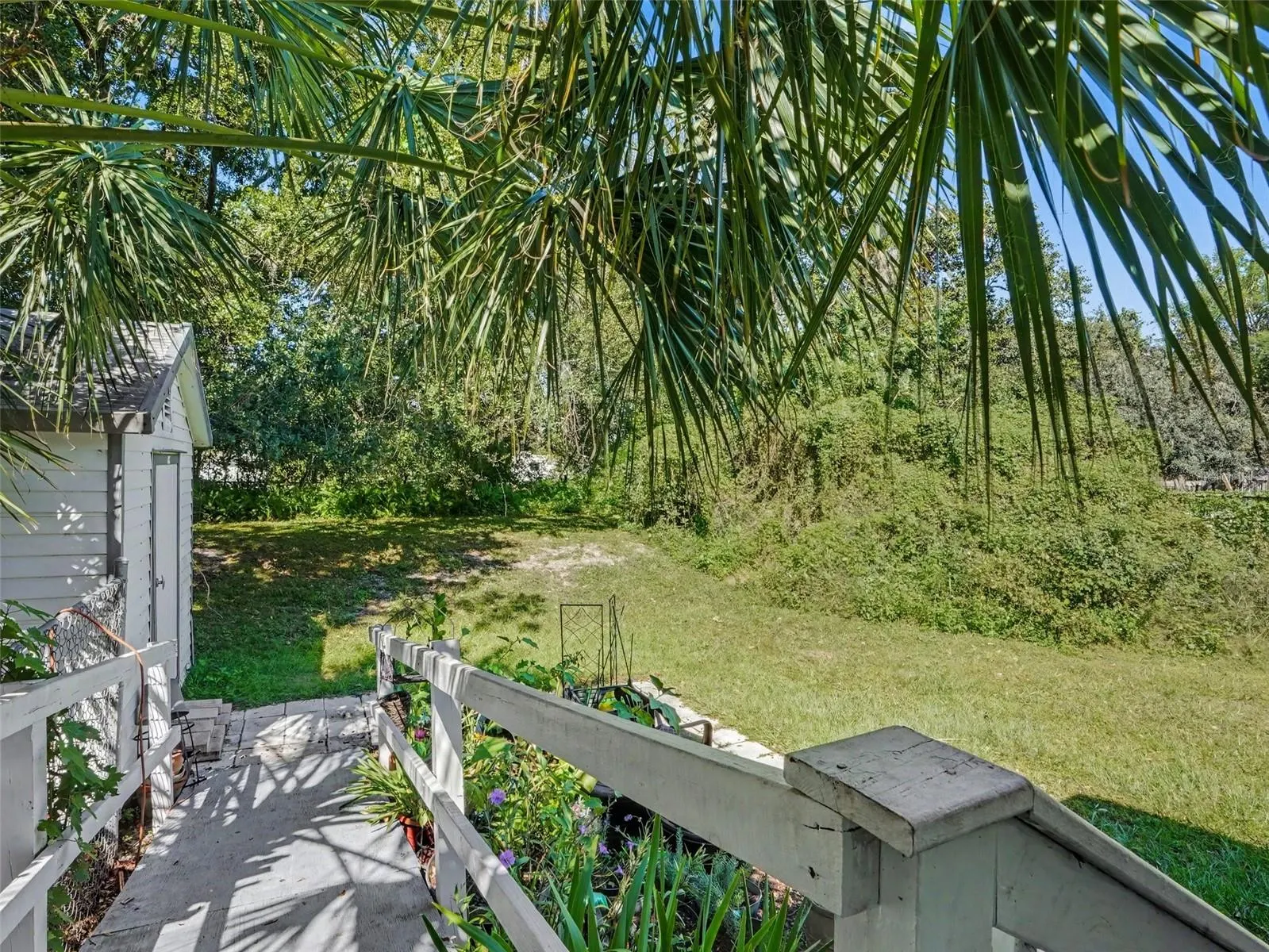 3020 STRAWBERRY LN