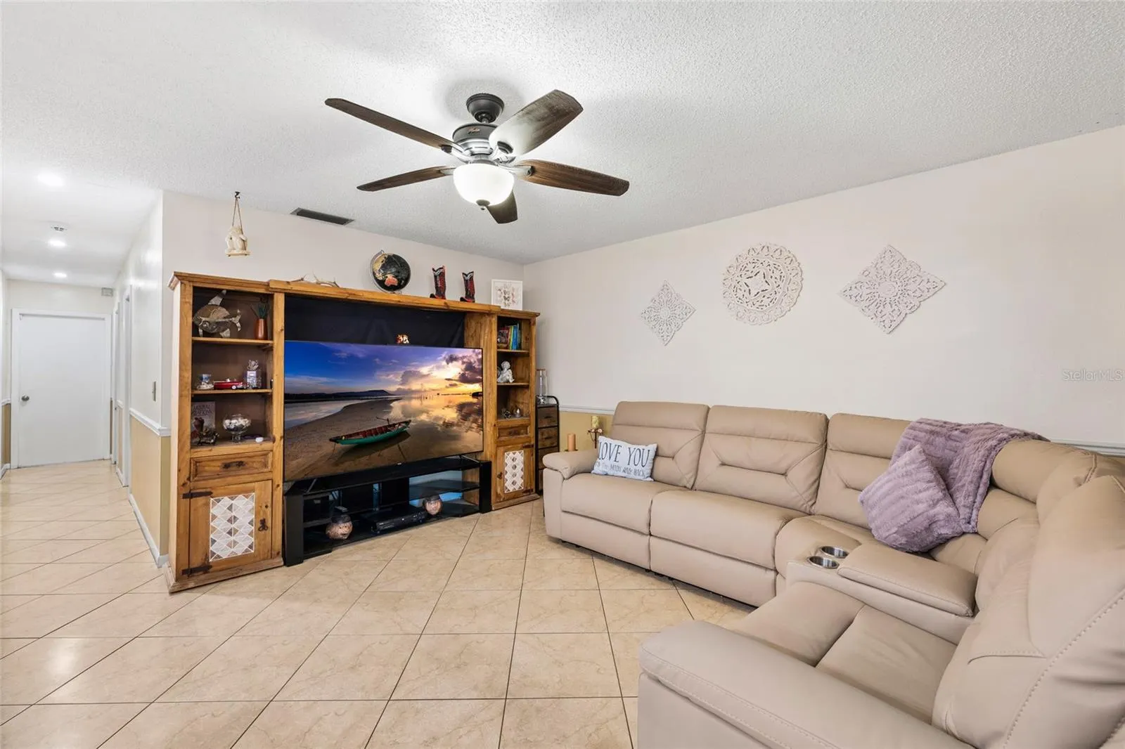 16124 RAVENDALE DR