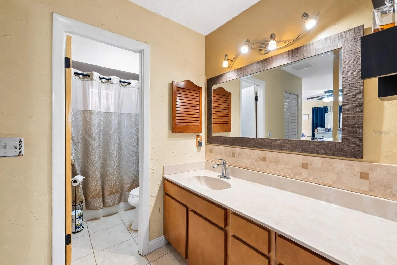 16124 RAVENDALE DR