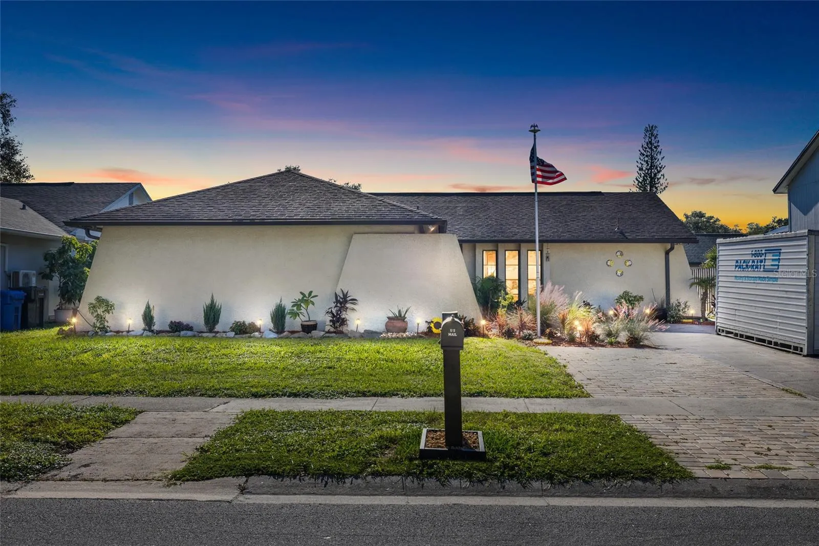 16124 RAVENDALE DR