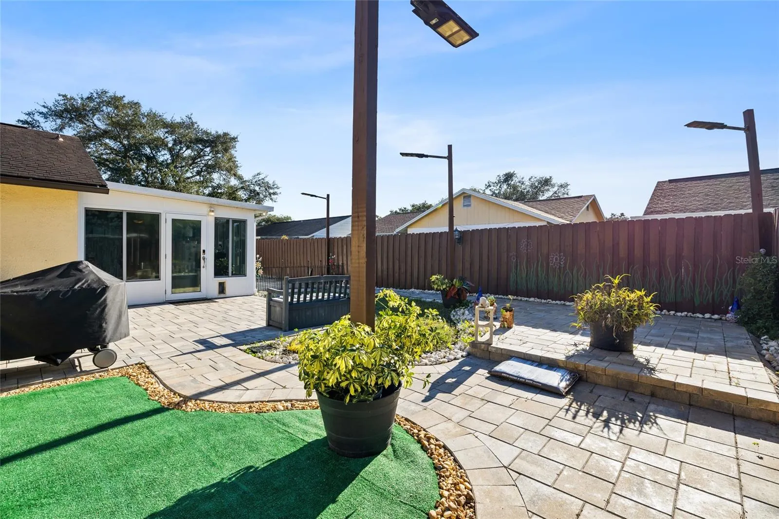 16124 RAVENDALE DR