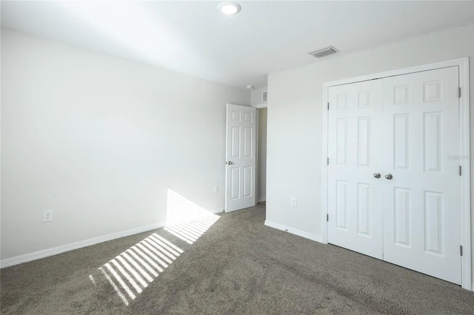 3836 KING HILL DR