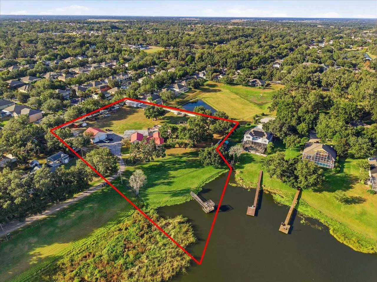 505 LAKESIDE DR