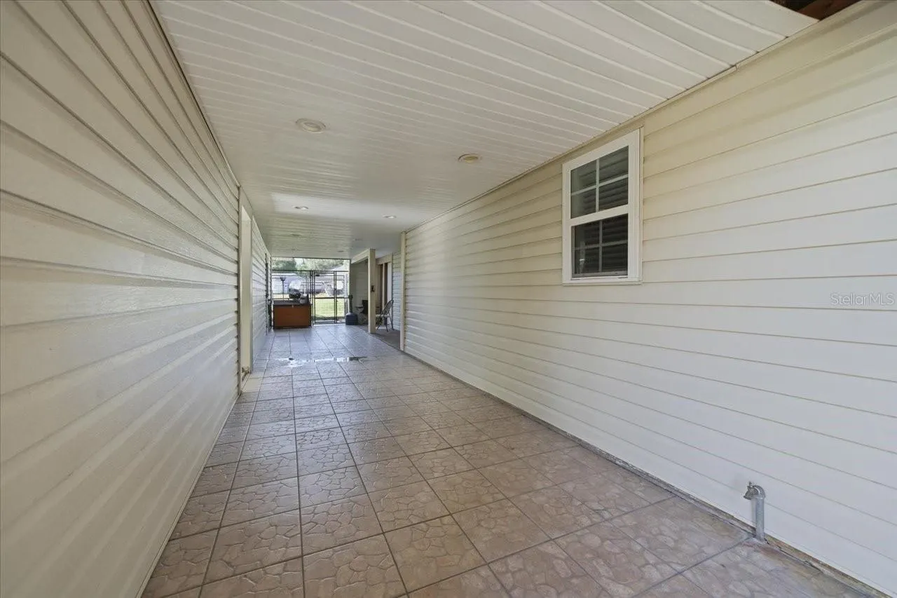 505 LAKESIDE DR