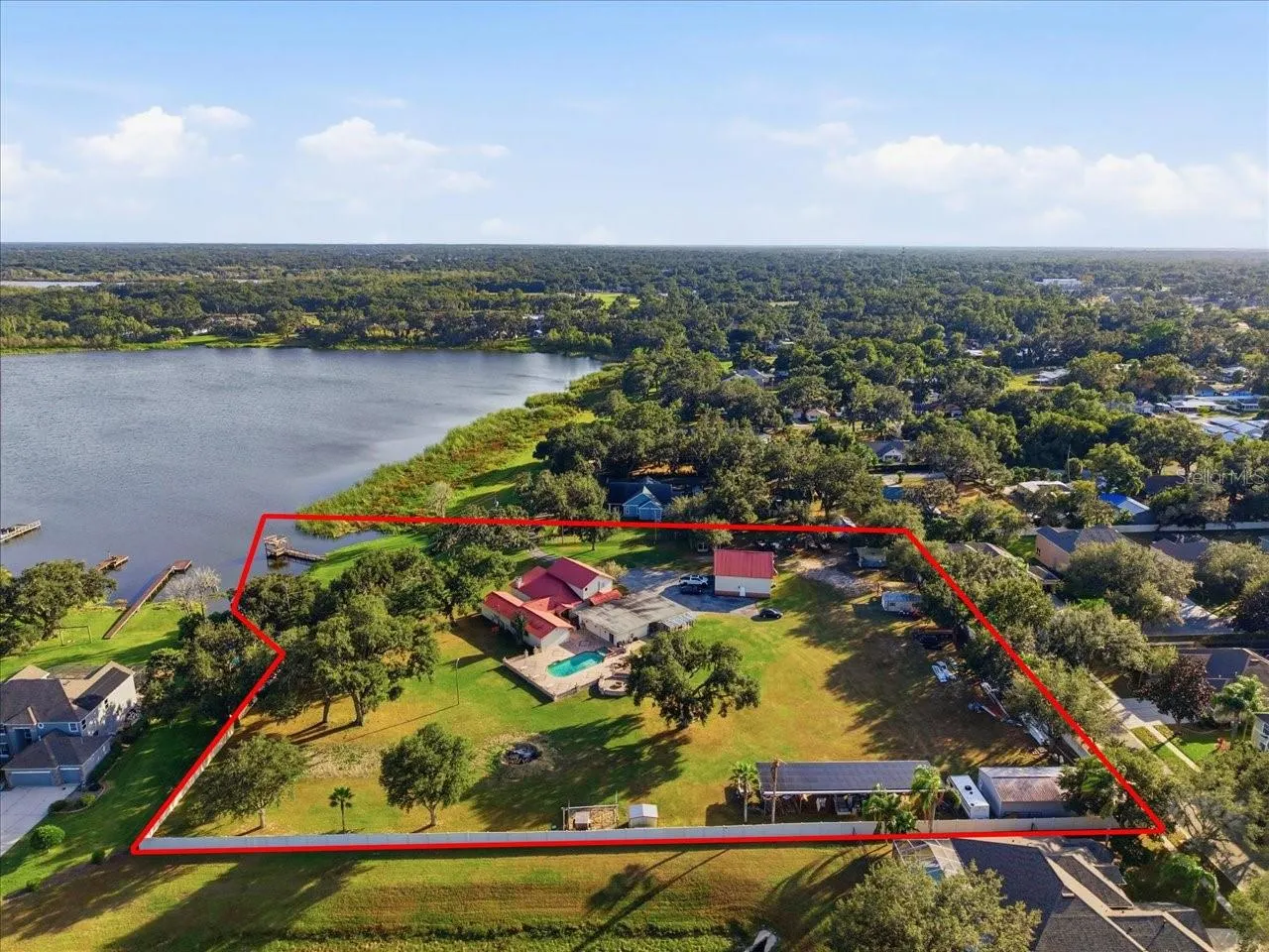505 LAKESIDE DR