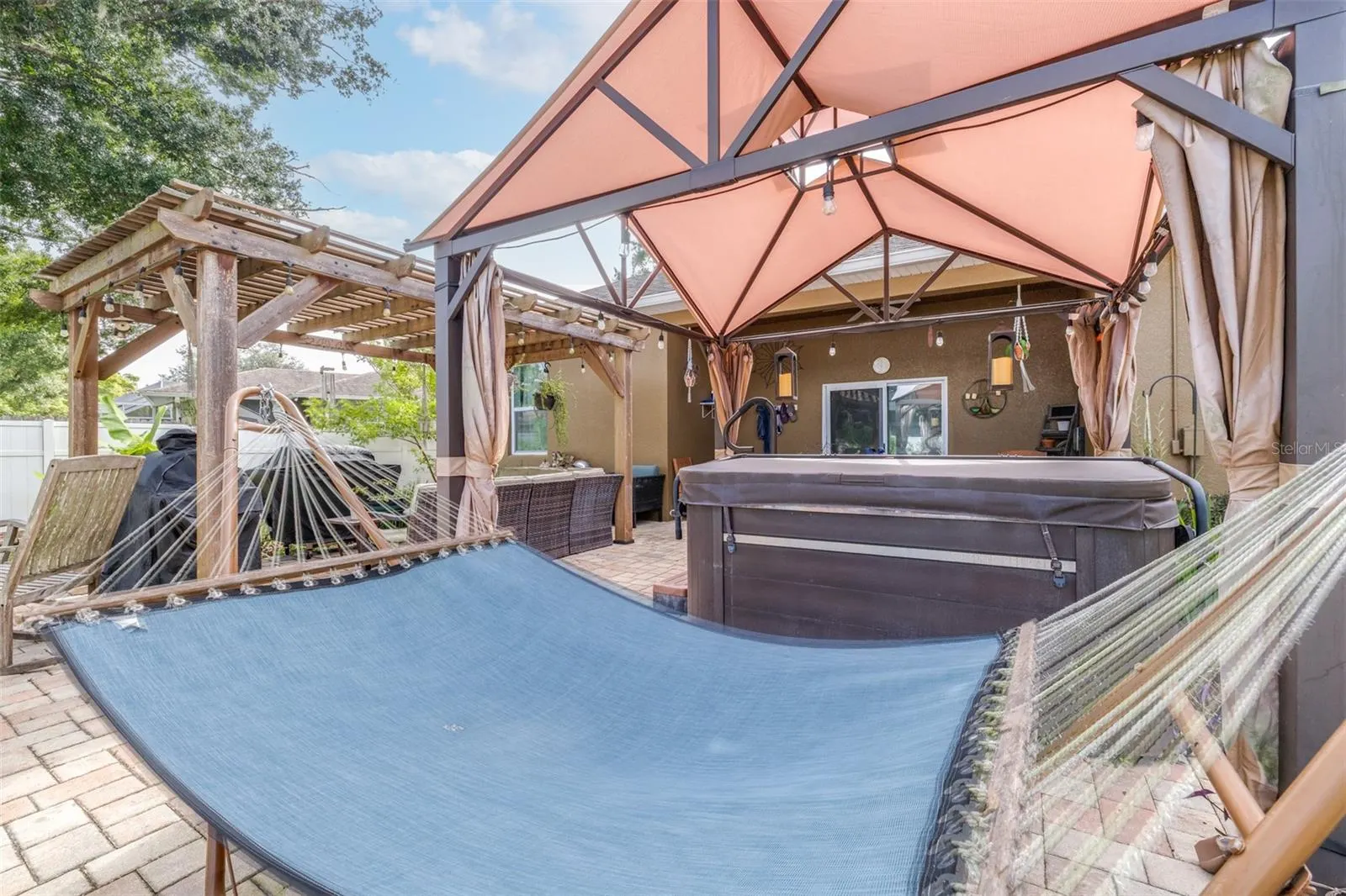3949 LAKE JOYCE DR