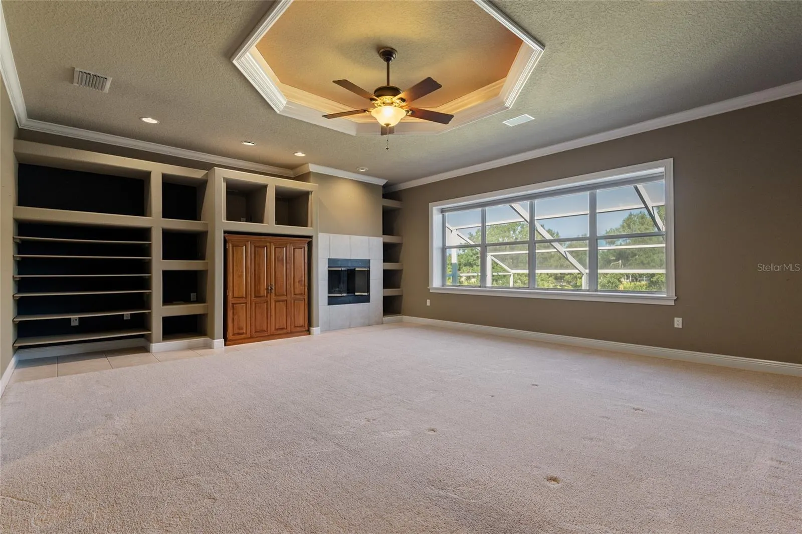 2495 JOHNNA CT