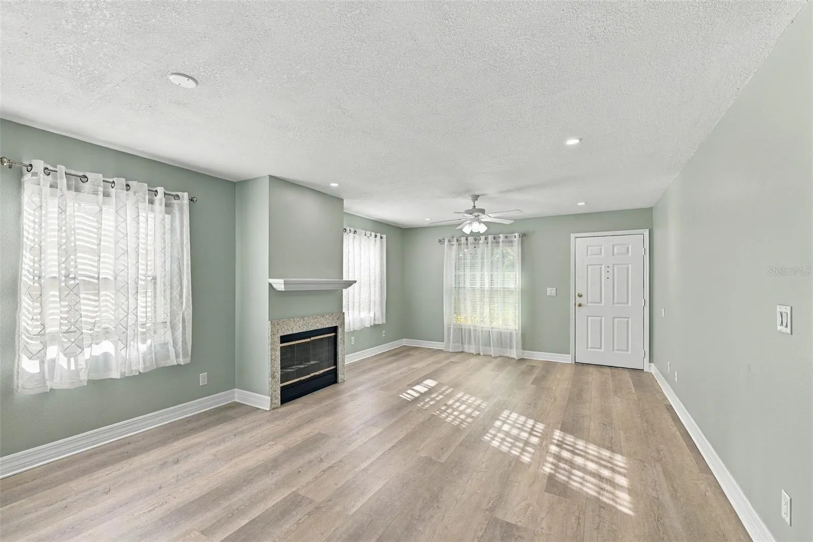 351 23RD AVE SW