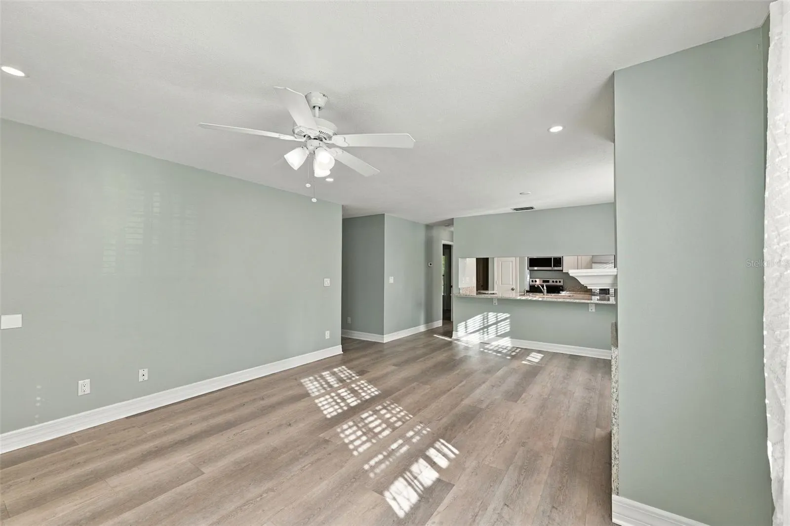 351 23RD AVE SW