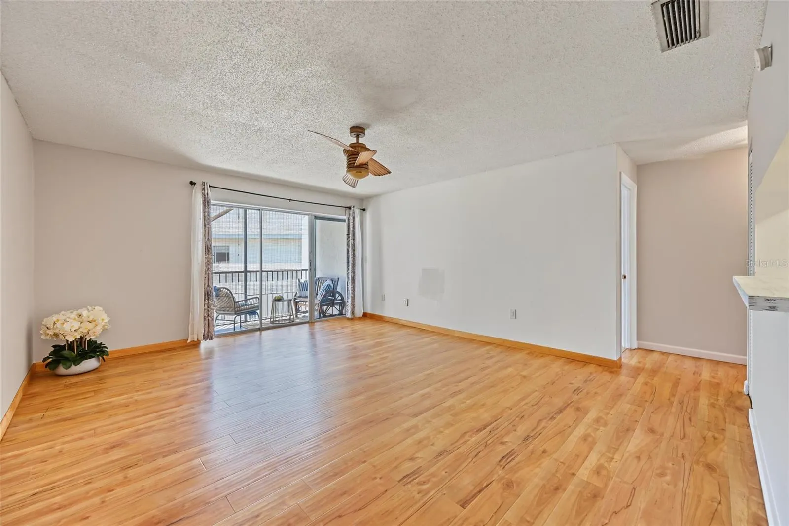 776 100TH AVE N #204 #204