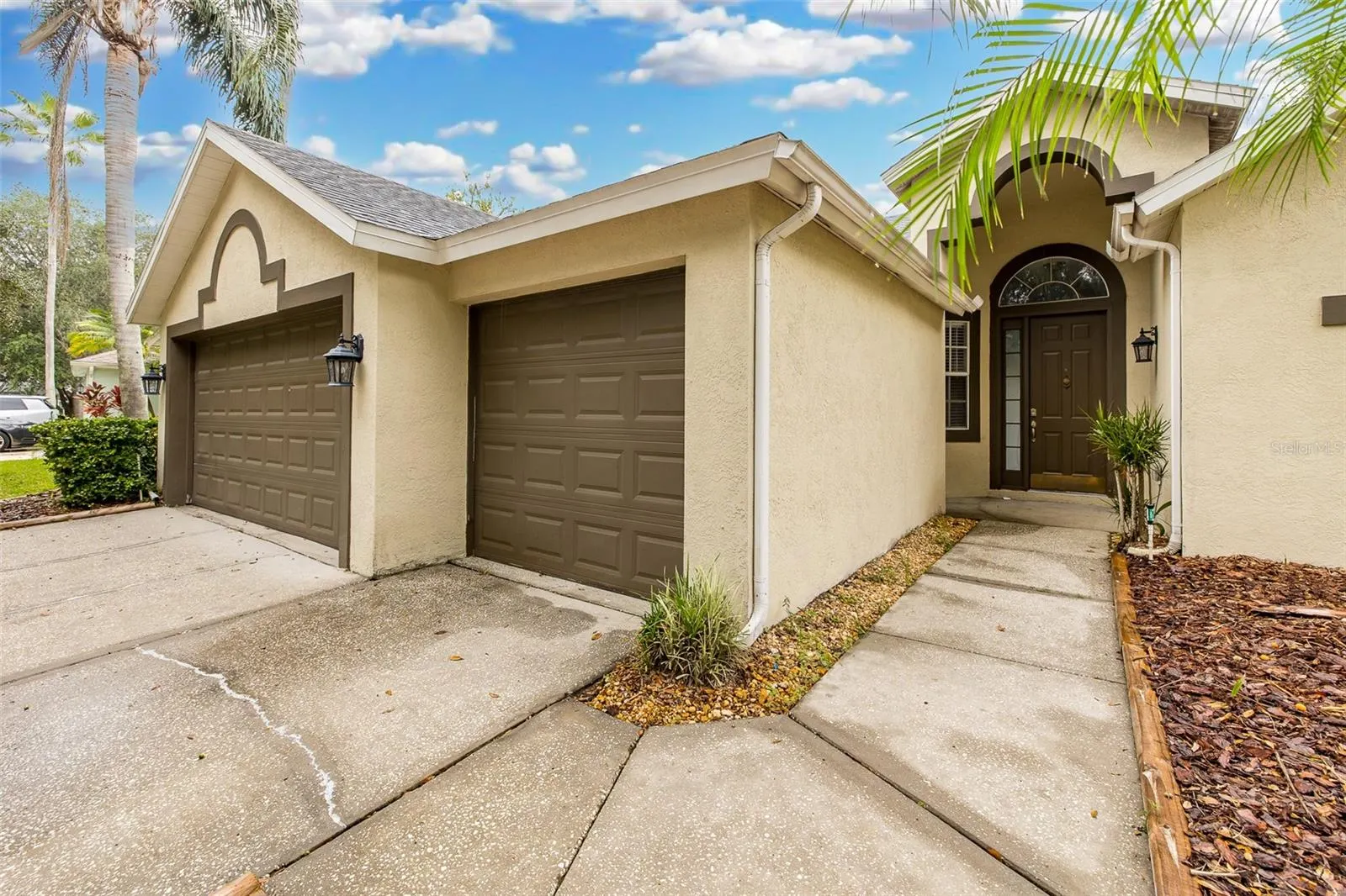19103 DOVE CREEK DR