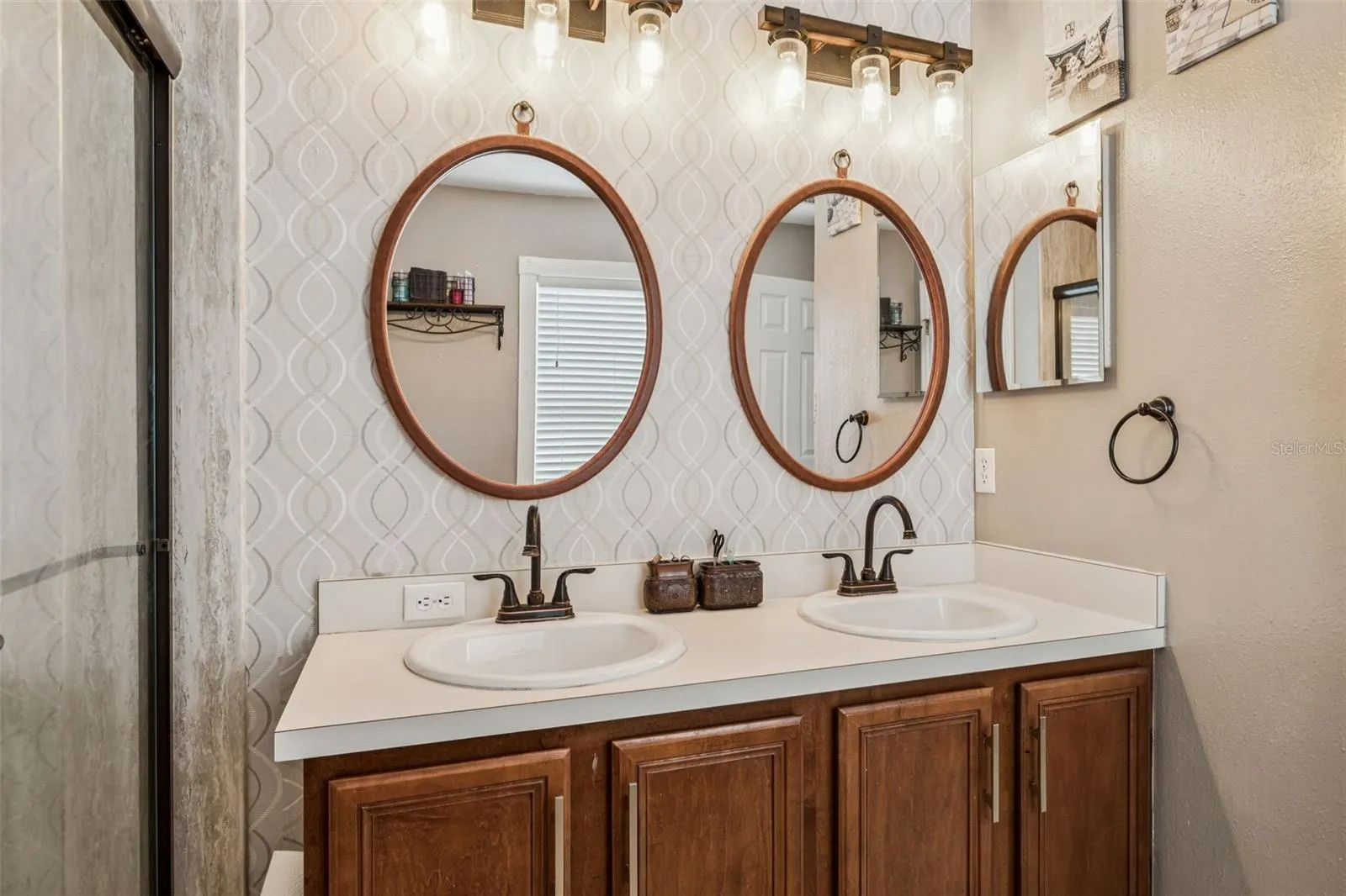 11138 HARTFORD FERN DR