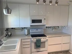 4650 COVE CIR #510 #510