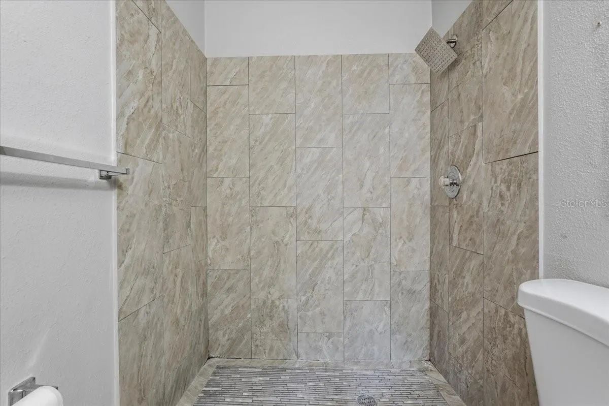 1510 CROMWELL DR
