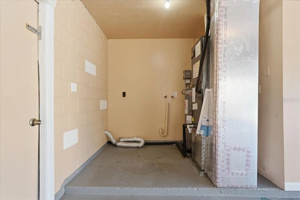 1510 CROMWELL DR