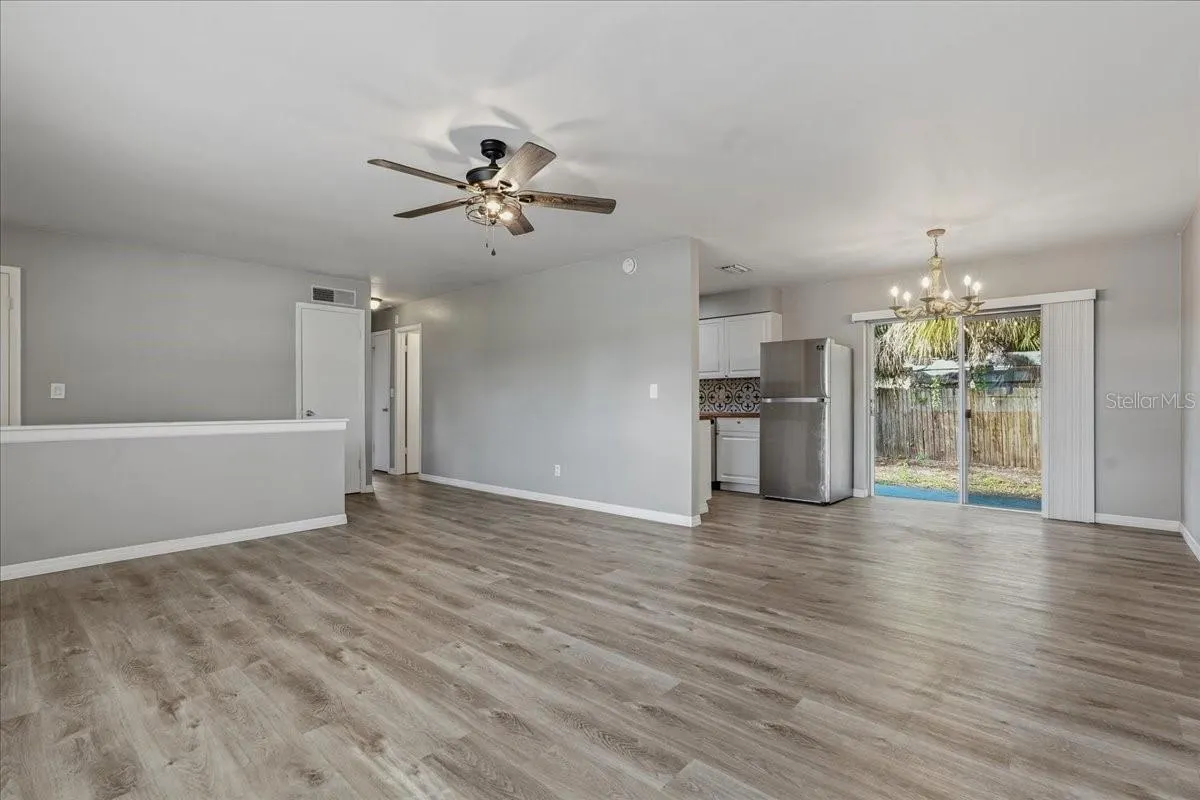 1510 CROMWELL DR